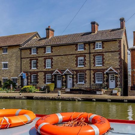 3 Canalside Cottages Towcester Exterior photo